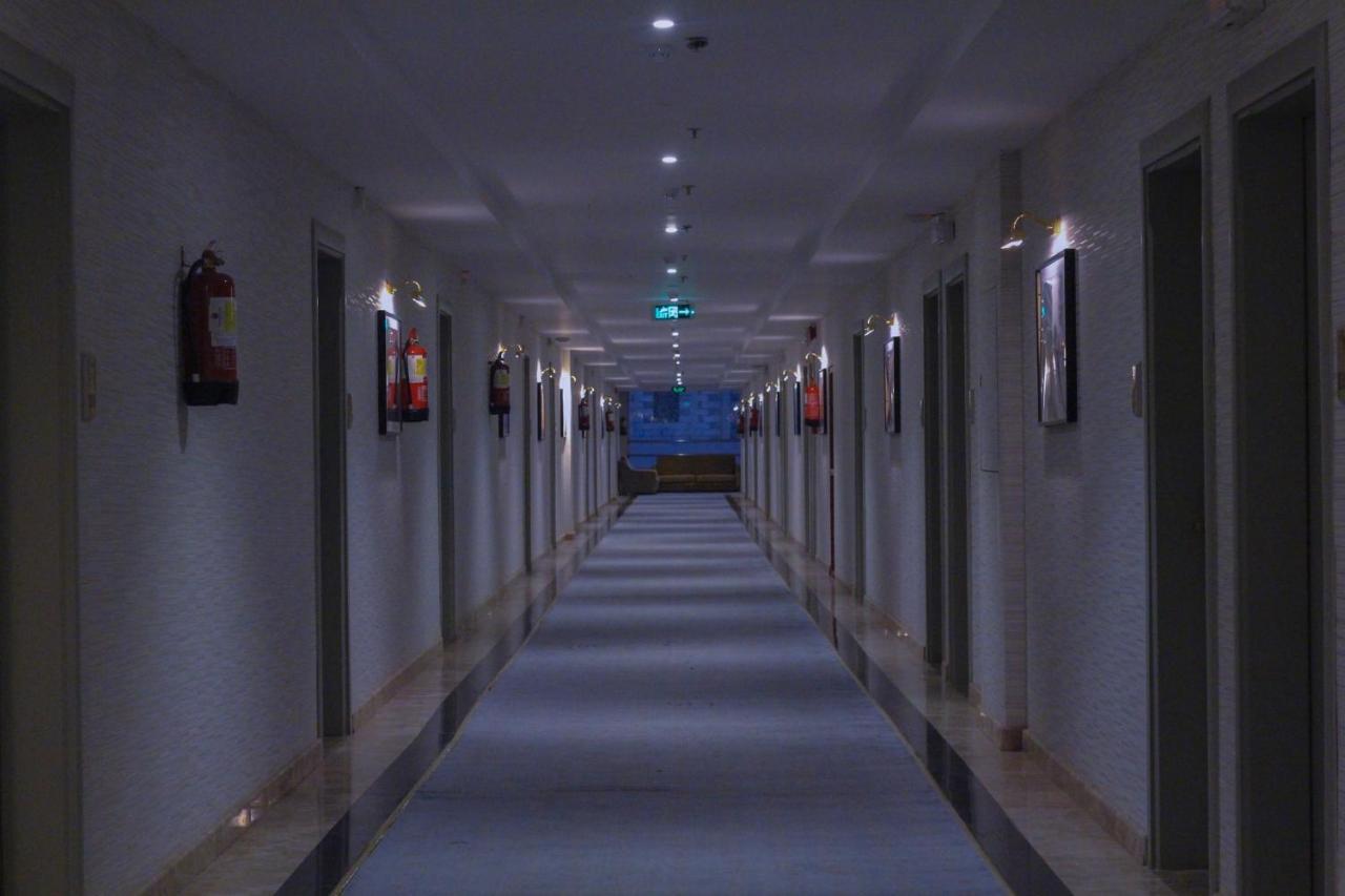 Rollins Hotel Burajda Zewnętrze zdjęcie