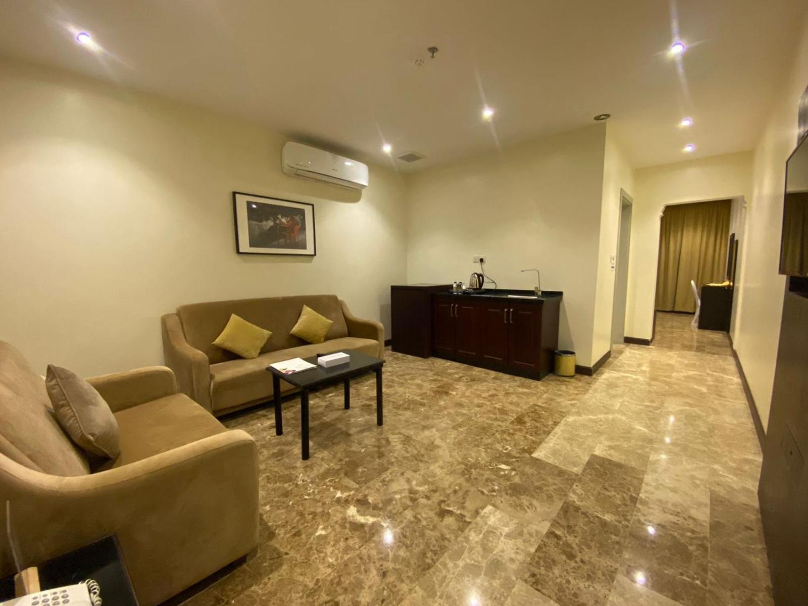 Rollins Hotel Burajda Zewnętrze zdjęcie
